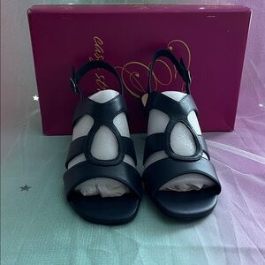 Easy Street Women's Navy Heeled Sandals